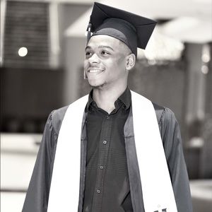 Meet your Posher, Emmanuel